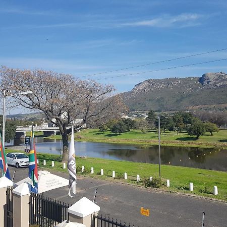 Sunset Boulevard Riverlodge Paarl Buitenkant foto